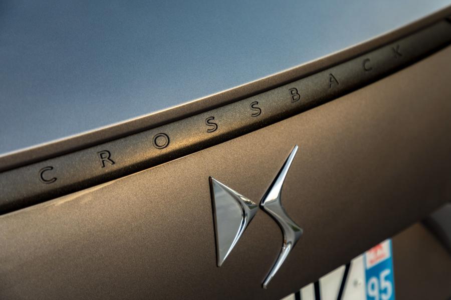 Логотип DS 7 Crossback Performance Line (X74) 2017 года  (WW) (фото 14 из 16)